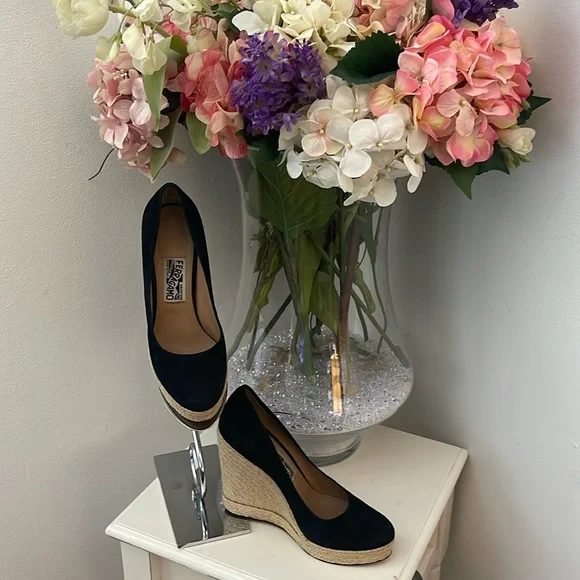 Salvatore Ferragamo | Shoes | Salvatore Ferragamo Black  display picture 3